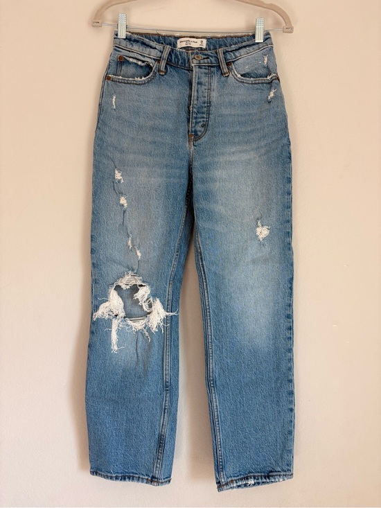 Abercrombie & Fitch Denim - Abercrombie and Fitch The Dad High Rise Jean size 26/2